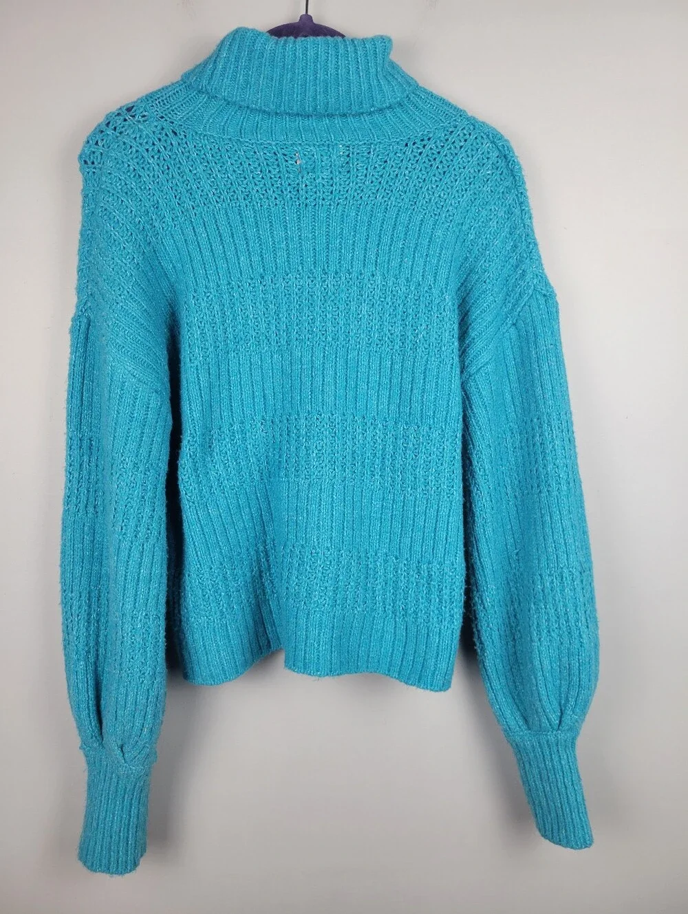 NWT Hippie Rose Size M Thick Ribbed Knit Turtleneck Sweater